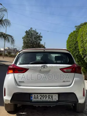 Toyota Auris 2016 Blanc