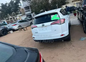 Toyota RAV4 2018 Blanc