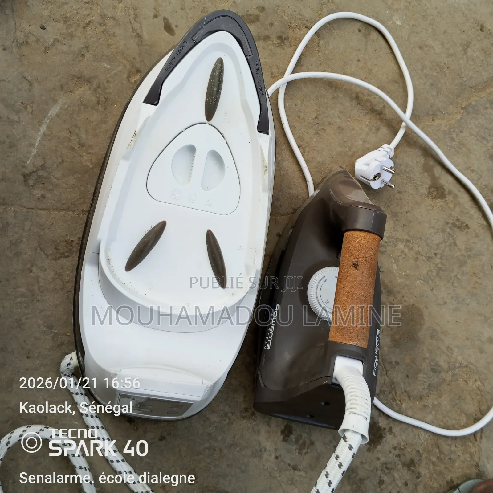 Fer a Repasser Avec Station a Vapeur