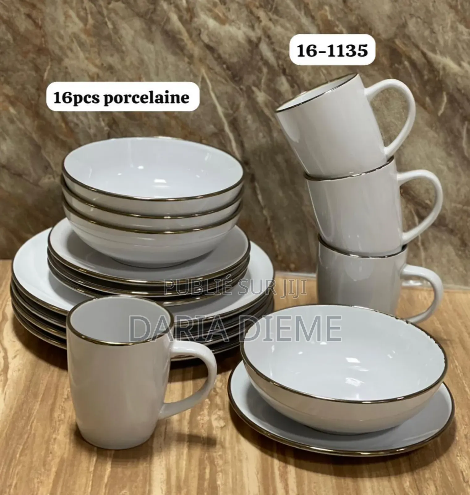 Ensemble 16 Pièces en Porcelaine