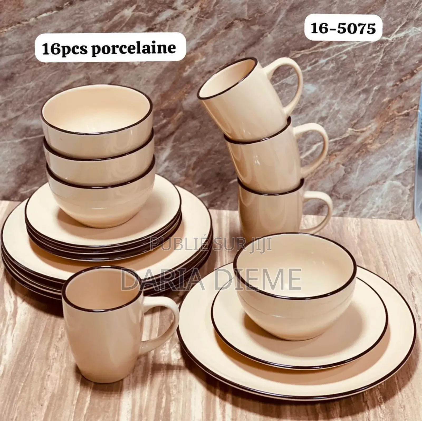 Ensemble 16 Pièces en Porcelaine