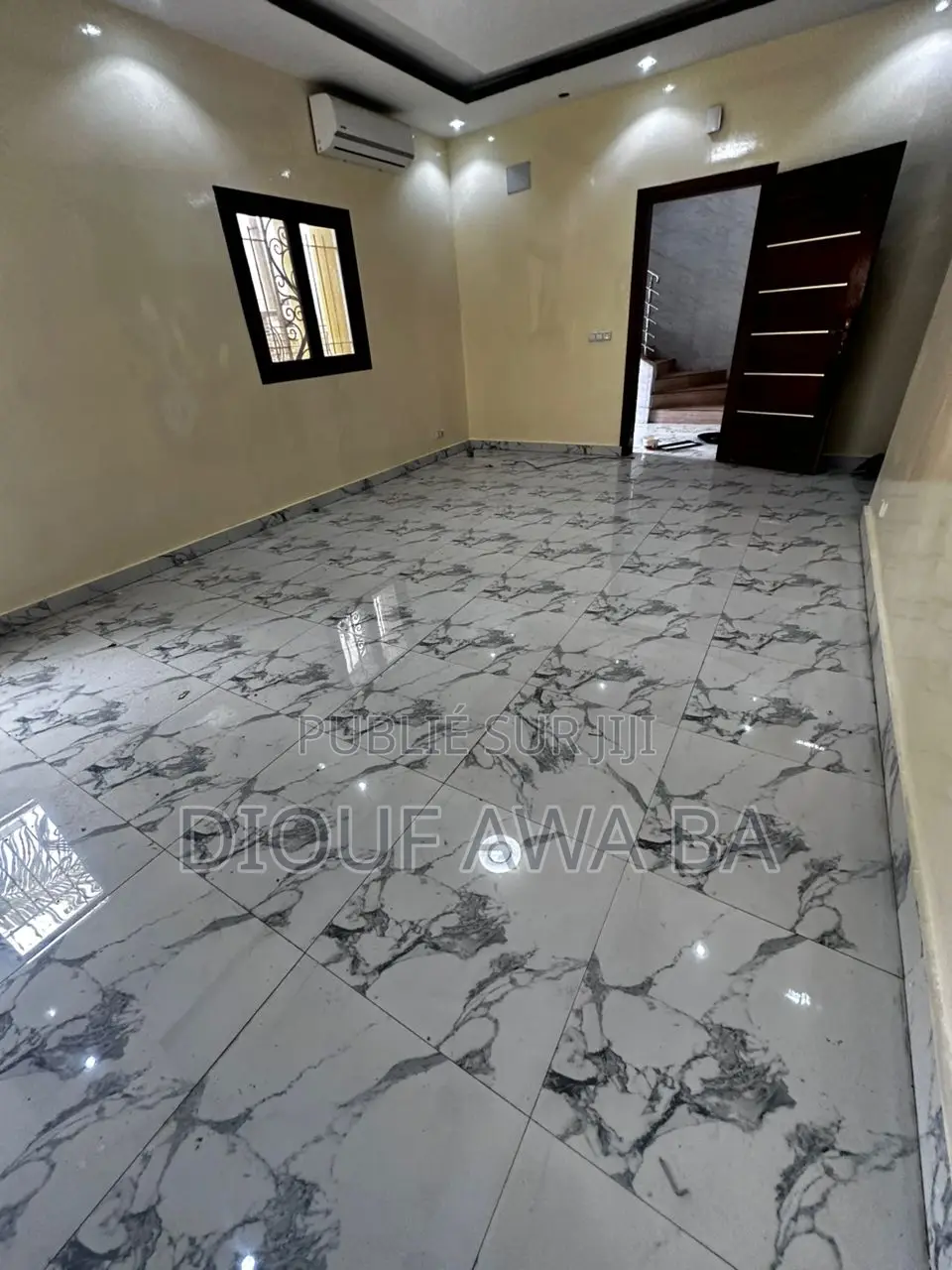 4chbre Appartement dans Appartement F4, Ouakam à Louer