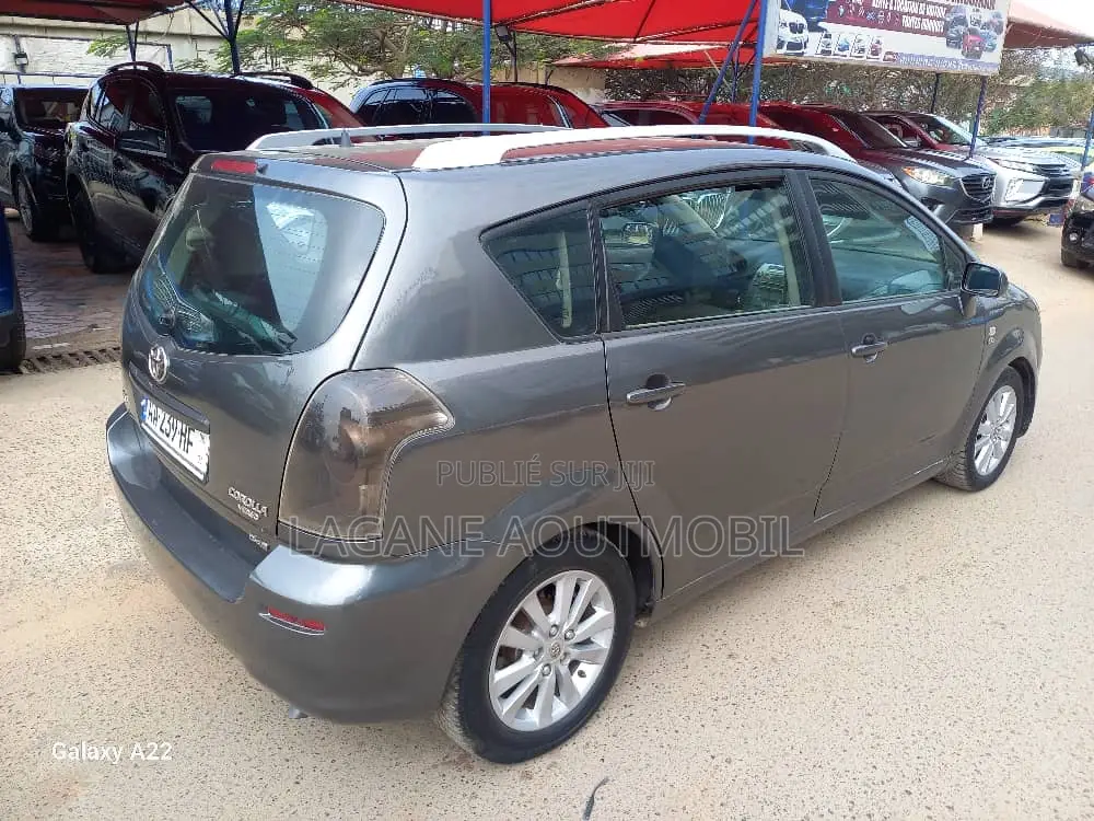 Toyota Avensis Verso 2.0 Diesel 2010 Gris