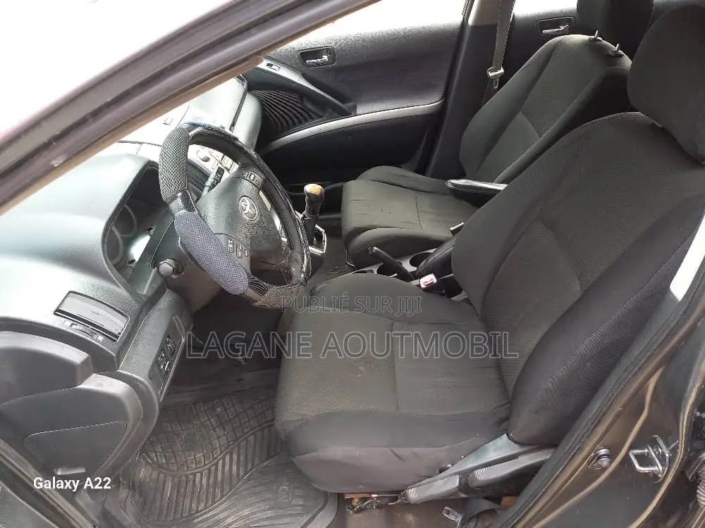 Toyota Avensis Verso 2.0 Diesel 2010 Gris