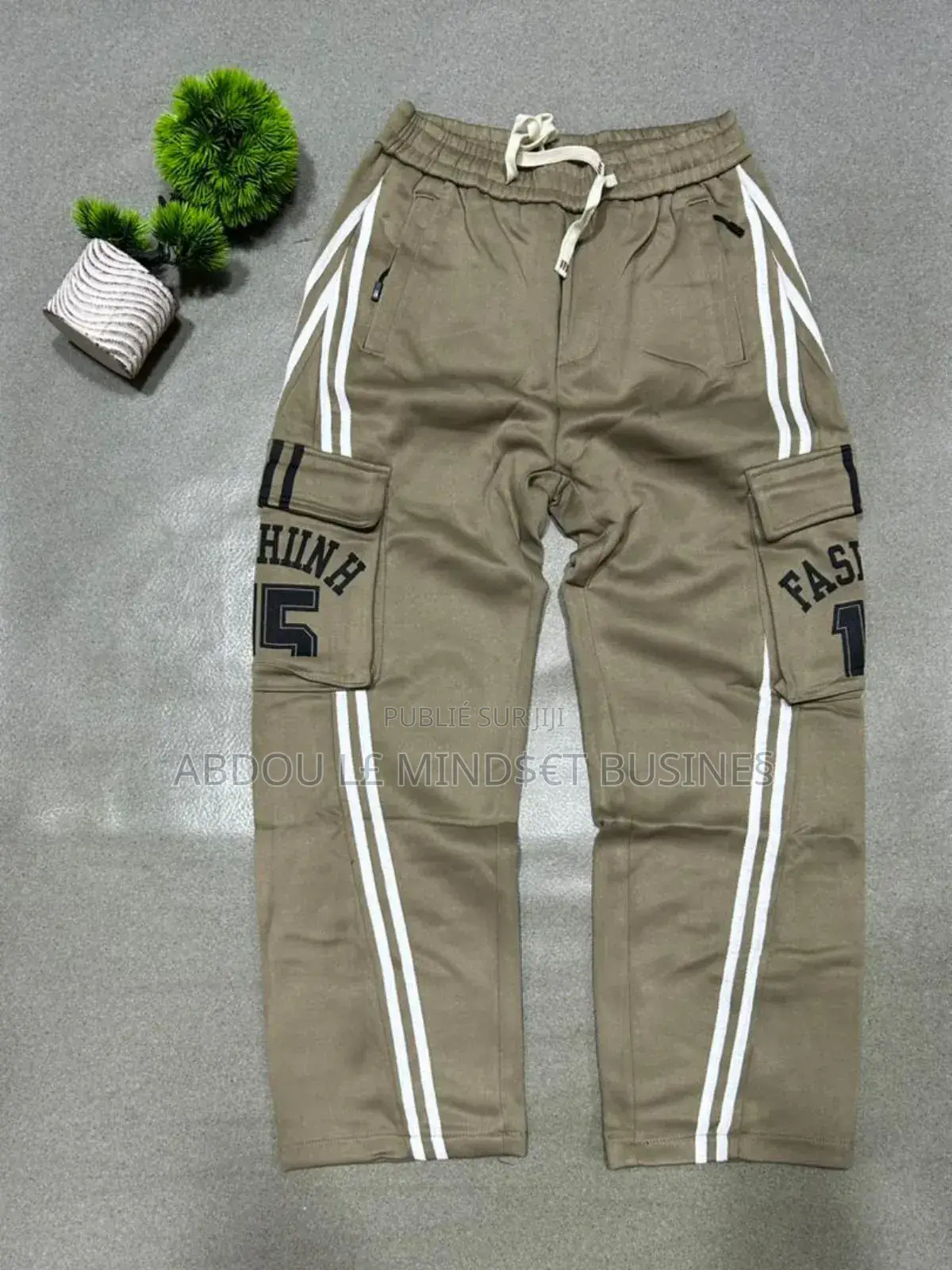 Pantalon Jogging Cargo Disponible