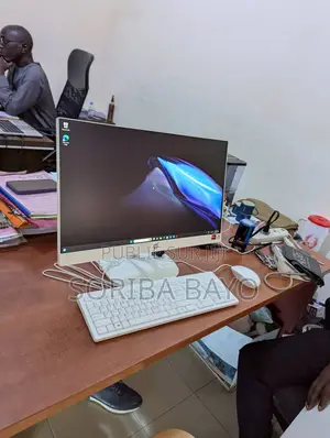 New Ordinateur De Bureau HP 290 G4 All-in-One 8GB AMD Ryzen 7 SSD 256GB