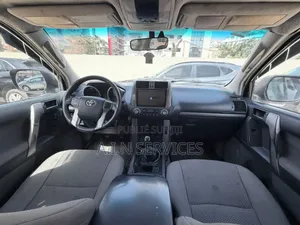 Toyota Land Cruiser Prado 2011 Black