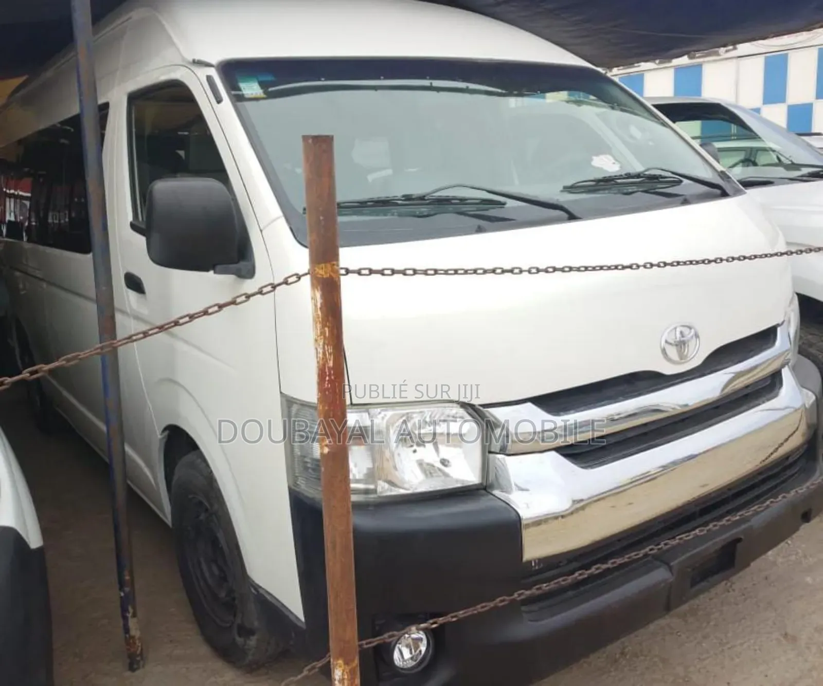 Toyota HiAce 2017 Blanc