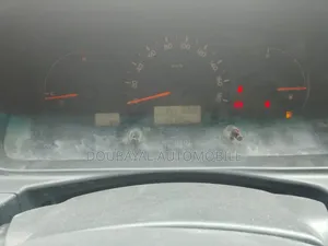 Toyota HiAce 2017 Blanc