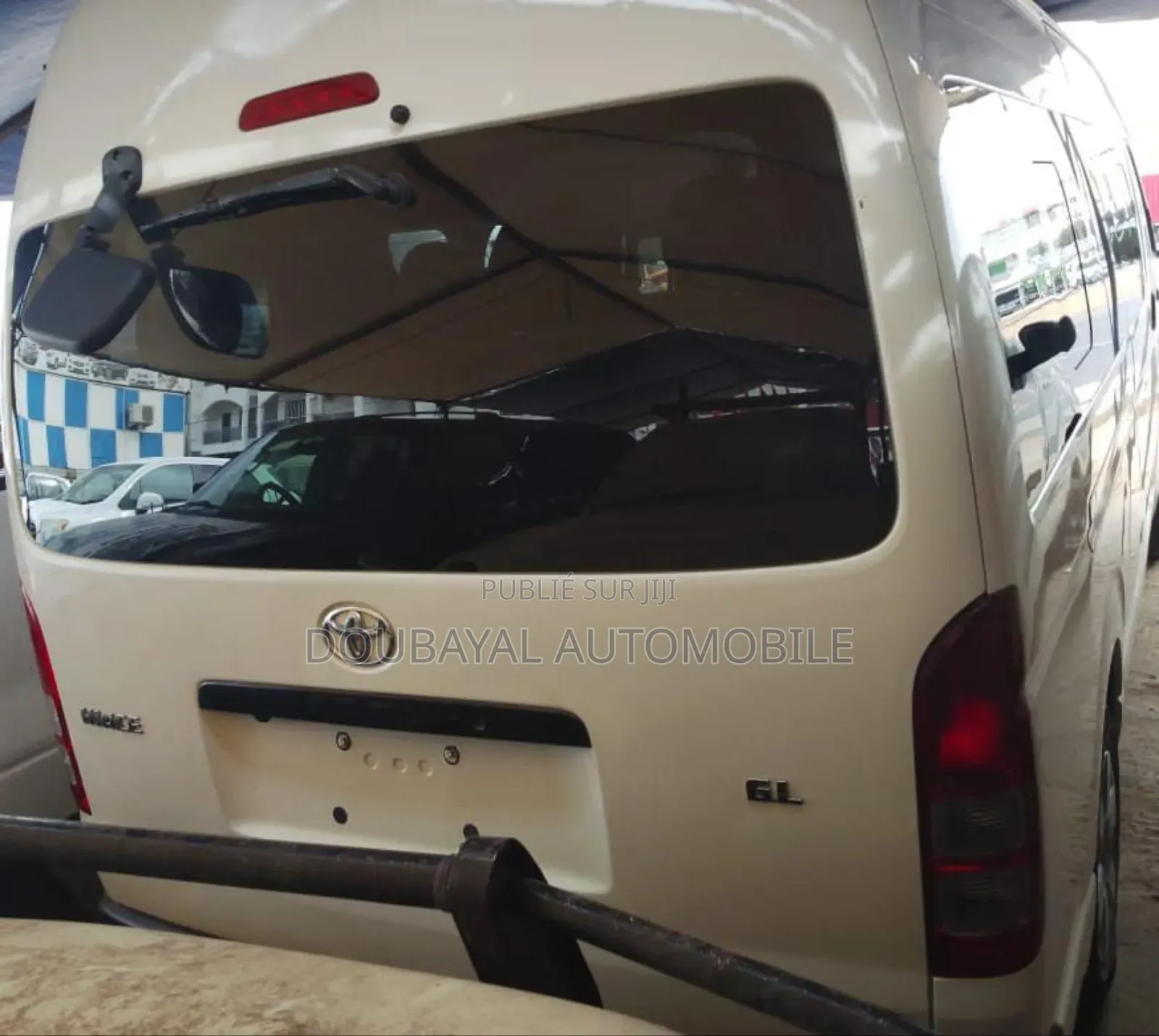Toyota HiAce 2017 Blanc