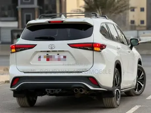 Toyota Highlander Limited 2021 Black