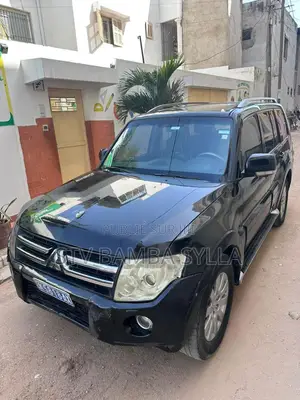 Mitsubishi Pajero 3.2 Di-Dc GLS 2010 Black