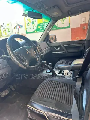 Mitsubishi Pajero 3.2 Di-Dc GLS 2010 Black