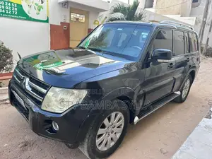 Mitsubishi Pajero 3.2 Di-Dc GLS 2010 Black