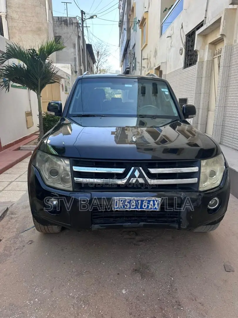 Mitsubishi Pajero 3.2 Di-Dc GLS 2010 Black