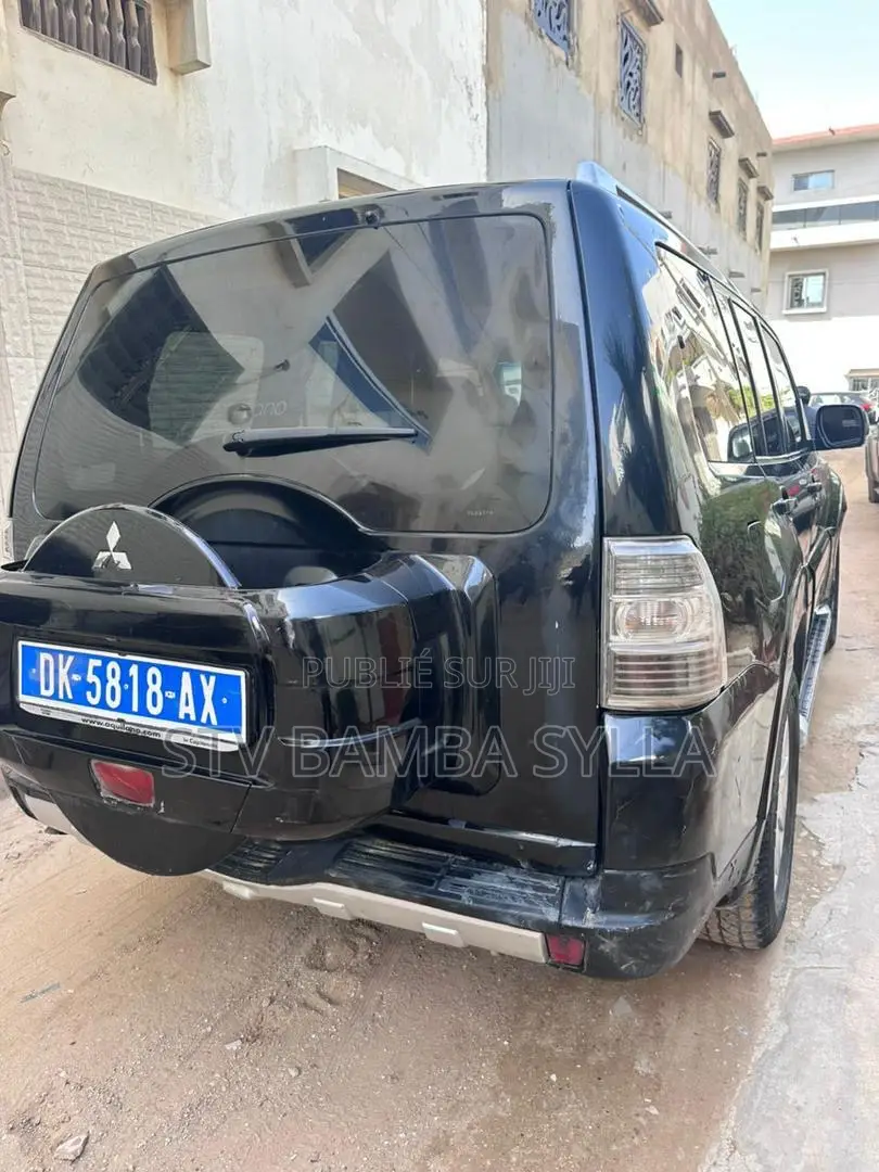 Mitsubishi Pajero 3.2 Di-Dc GLS 2010 Black