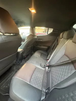 Toyota C-HR 2017 Blanc