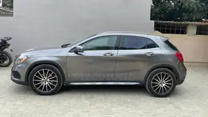 Mercedes-Benz GLA 250 2015 Gris