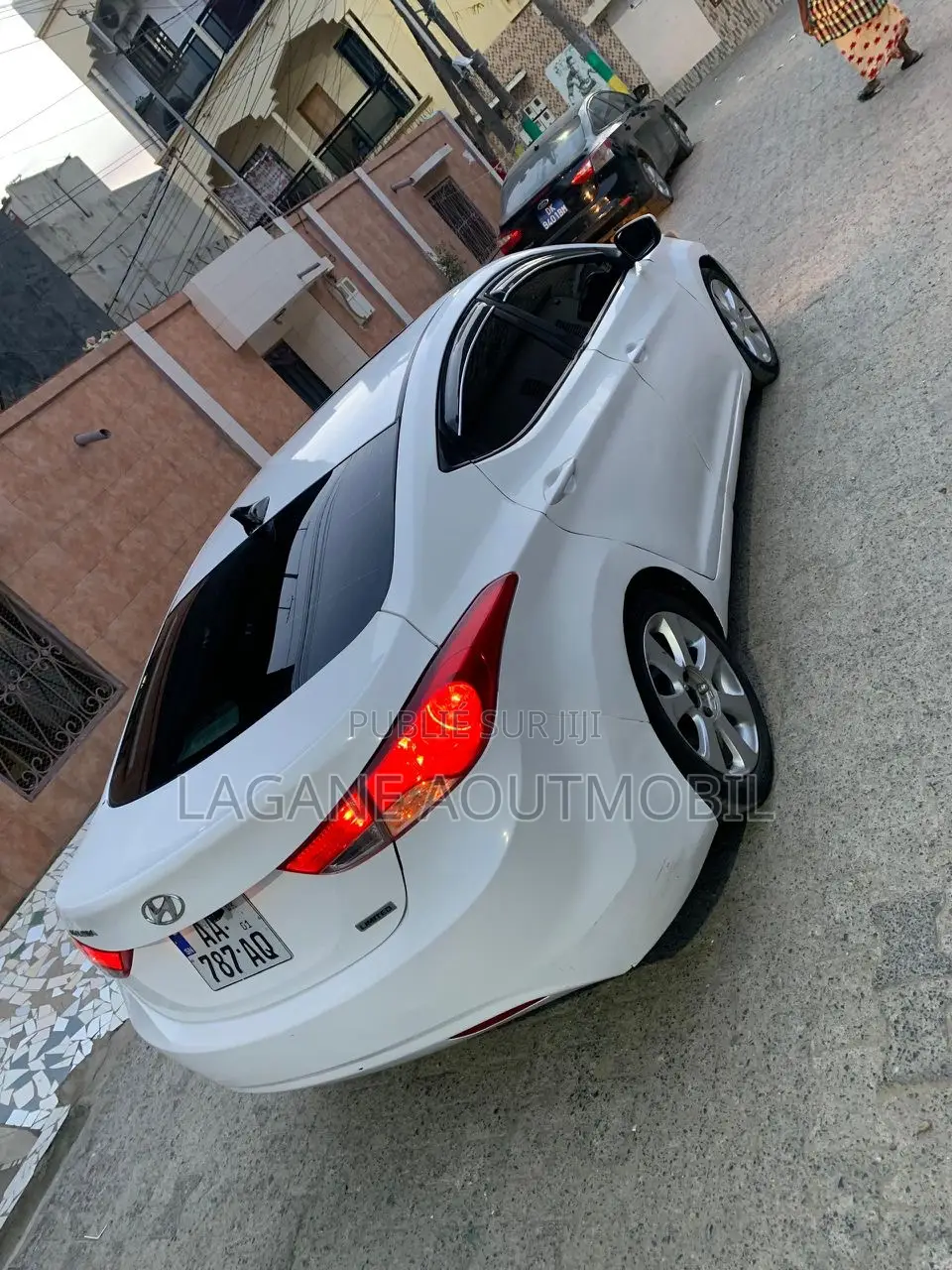 Hyundai Elantra Limited Sedan FWD (1.8L 4cyl 6A) 2013 Blanc