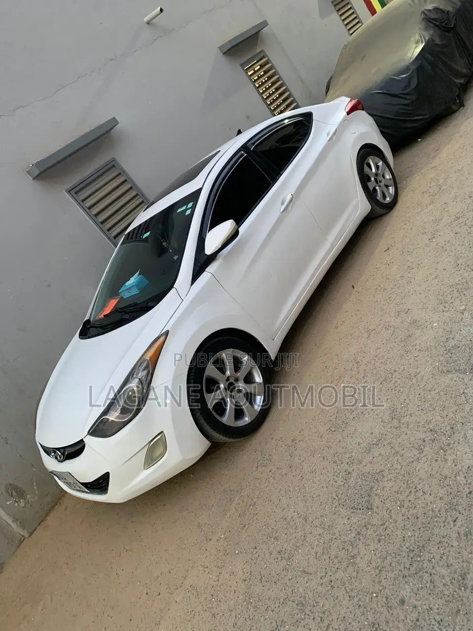 Hyundai Elantra Limited Sedan FWD (1.8L 4cyl 6A) 2013 Blanc