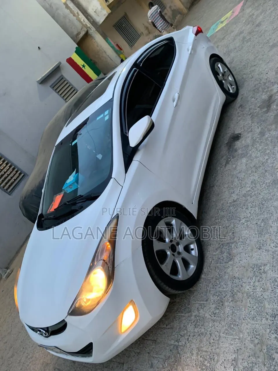 Hyundai Elantra Limited Sedan FWD (1.8L 4cyl 6A) 2013 Blanc