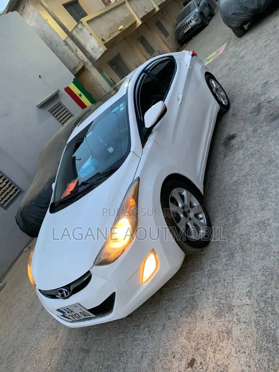Hyundai Elantra Limited Sedan FWD (1.8L 4cyl 6A) 2013 Blanc