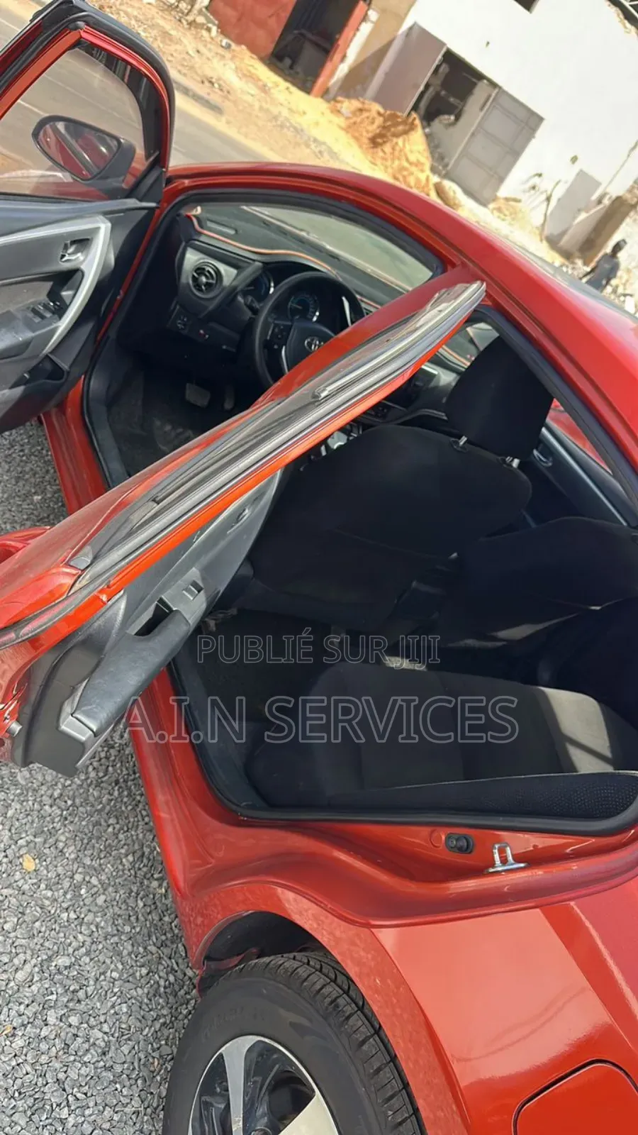 Toyota Corolla 2018 Orange