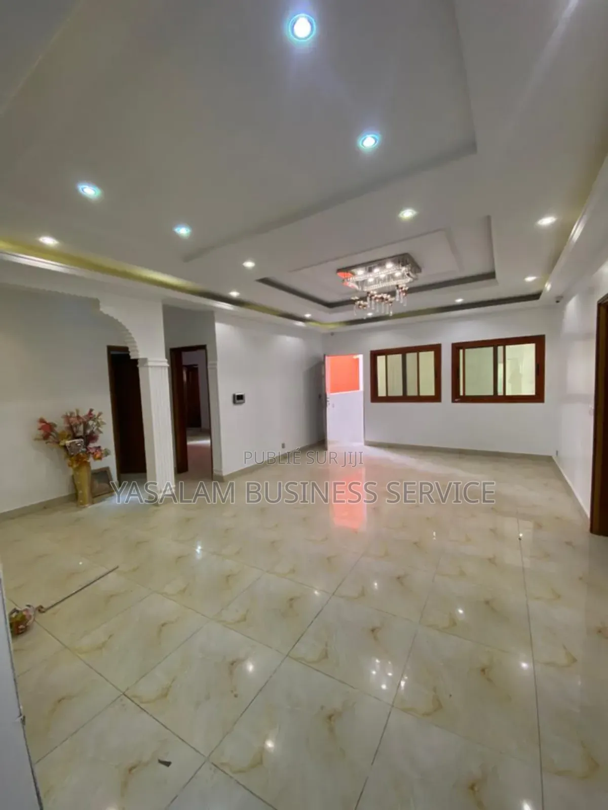 5chbre Duplex dans Yasalam Business, Mermoz Sacré-Cœur à Louer