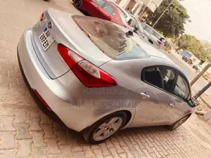 Kia Forte 2015 Gris