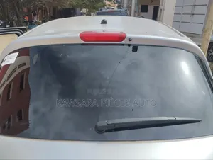 Pare-Brise Avant Arrière, Verre De Porte, Déflecteur Et Toit Ouvrant