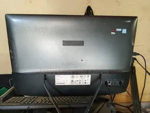 Ordinateur De Bureau Lenovo 8GB Intel Core I5 HDD 1T