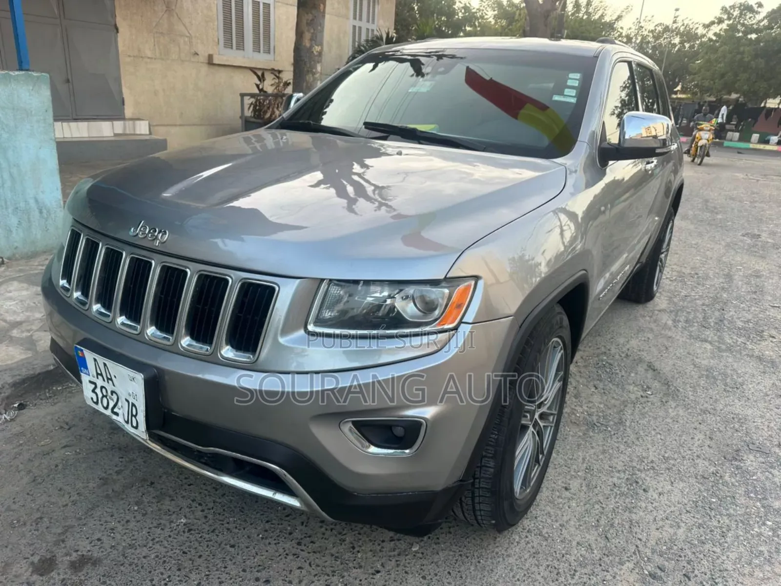 Jeep Grand Cherokee Limited 4dr SUV 4WD (3.6L 6cyl 8A) 2015 Gris
