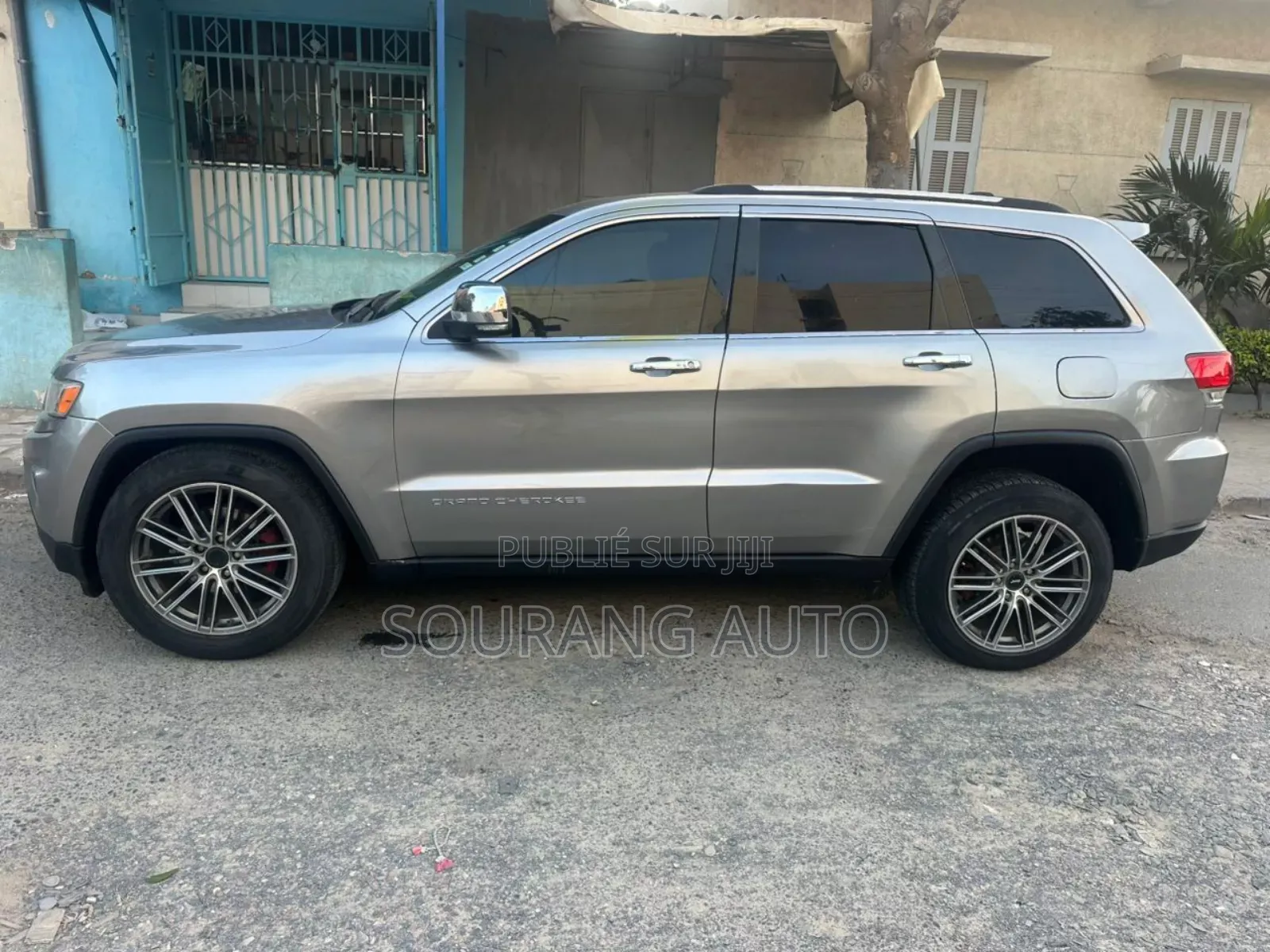 Jeep Grand Cherokee Limited 4dr SUV 4WD (3.6L 6cyl 8A) 2015 Gris