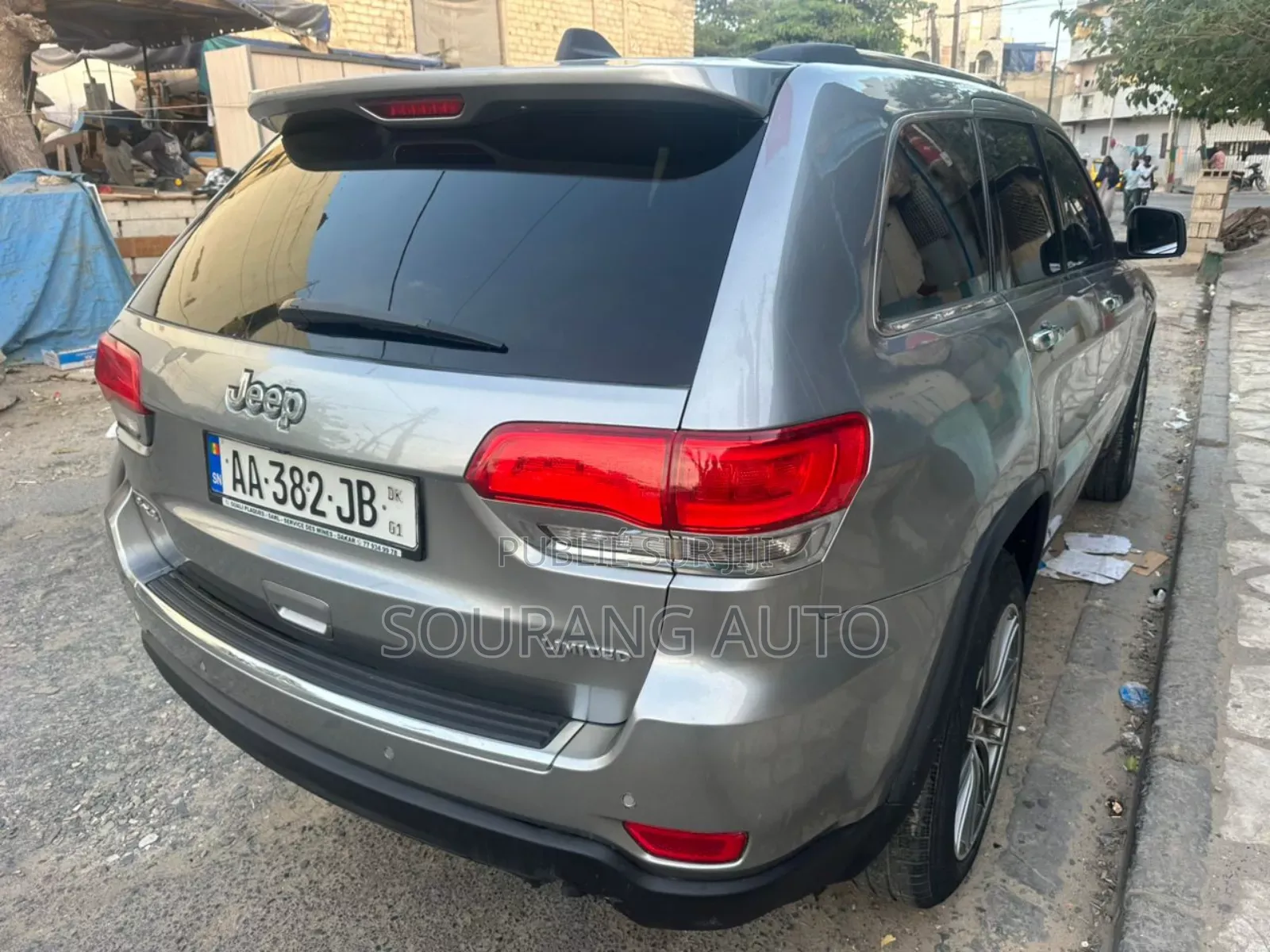 Jeep Grand Cherokee Limited 4dr SUV 4WD (3.6L 6cyl 8A) 2015 Gris