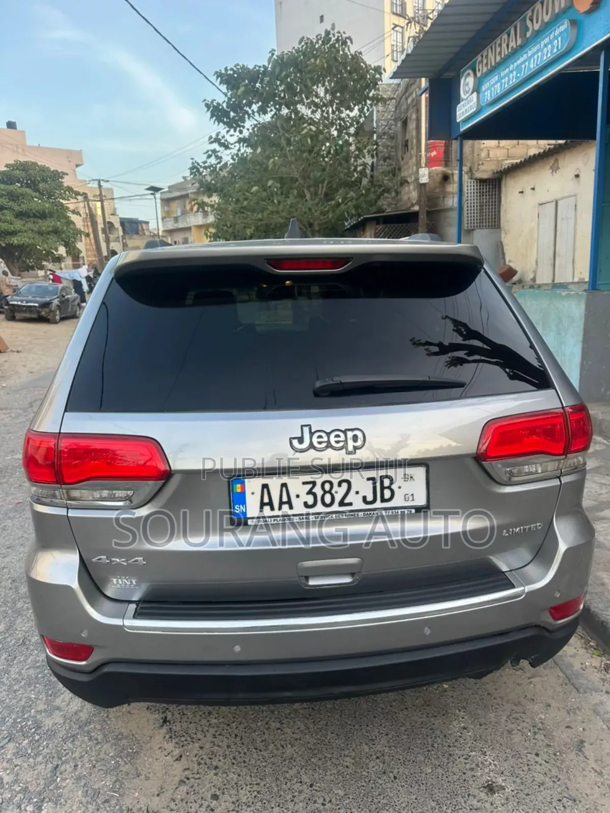 Jeep Grand Cherokee Limited 4dr SUV 4WD (3.6L 6cyl 8A) 2015 Gris