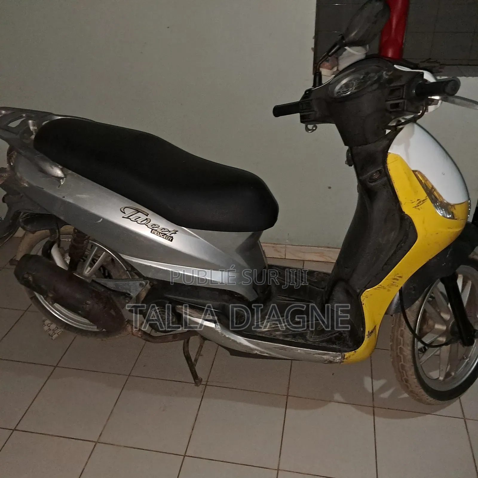 Peugeot Tweet 2010 Jaune