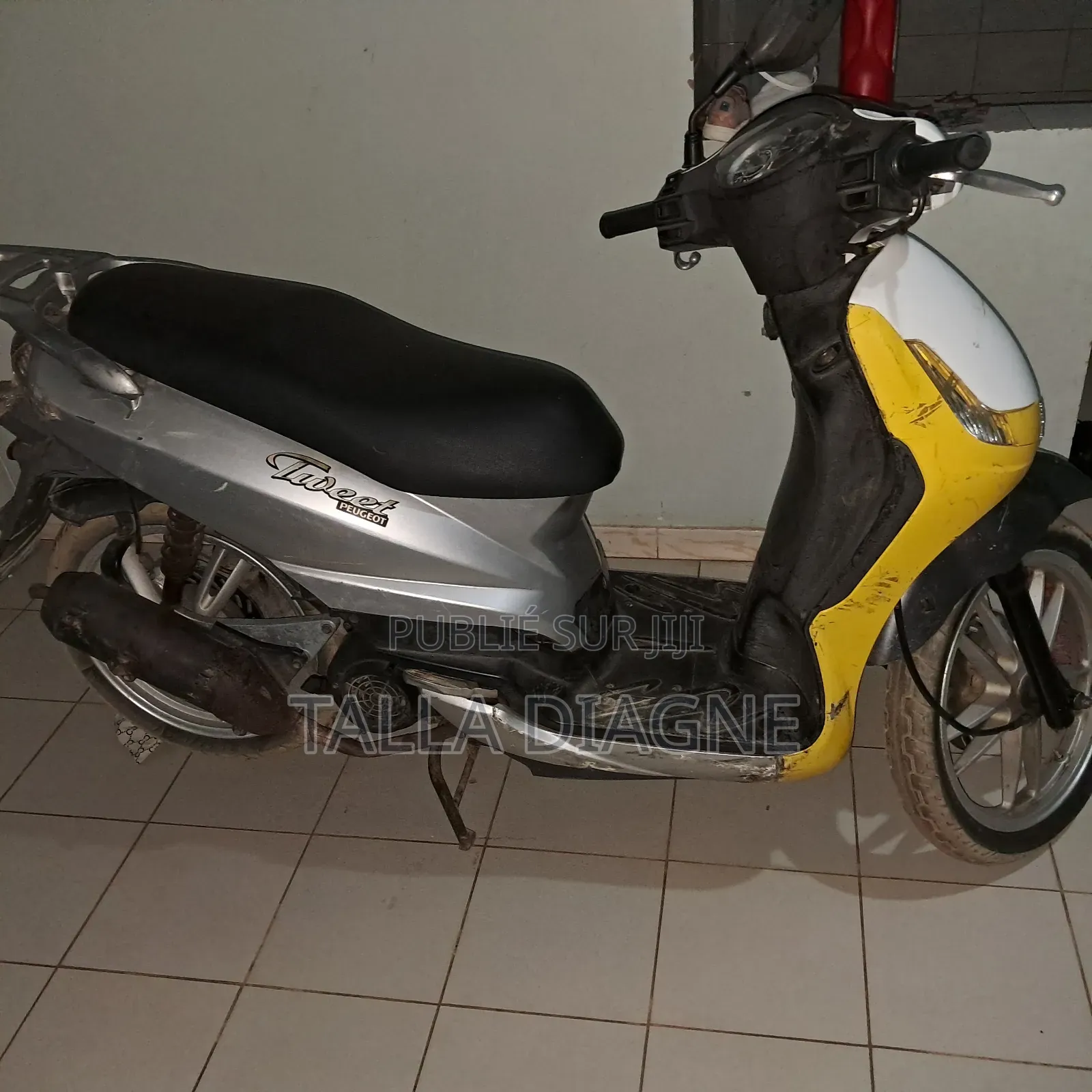 Peugeot Tweet 2010 Jaune