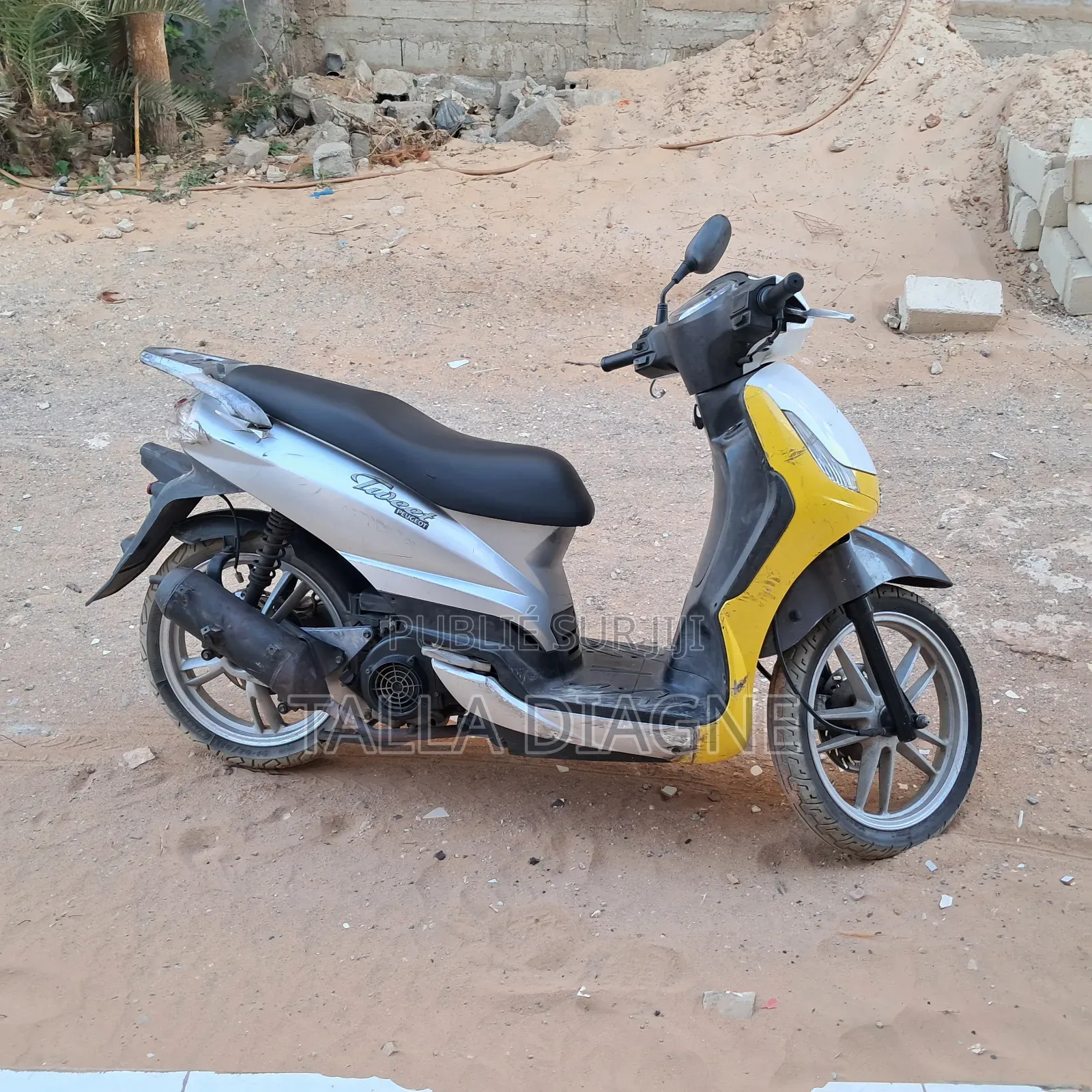 Peugeot Tweet 2010 Jaune