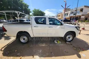 Toyota Hilux 2025 Blanc