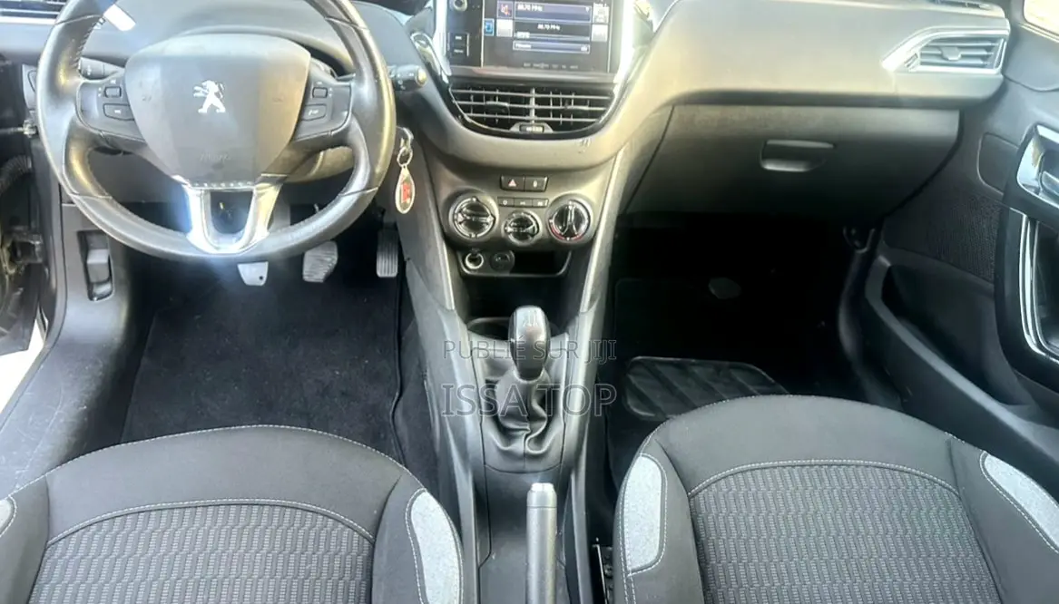 Peugeot 208 2017 Gris
