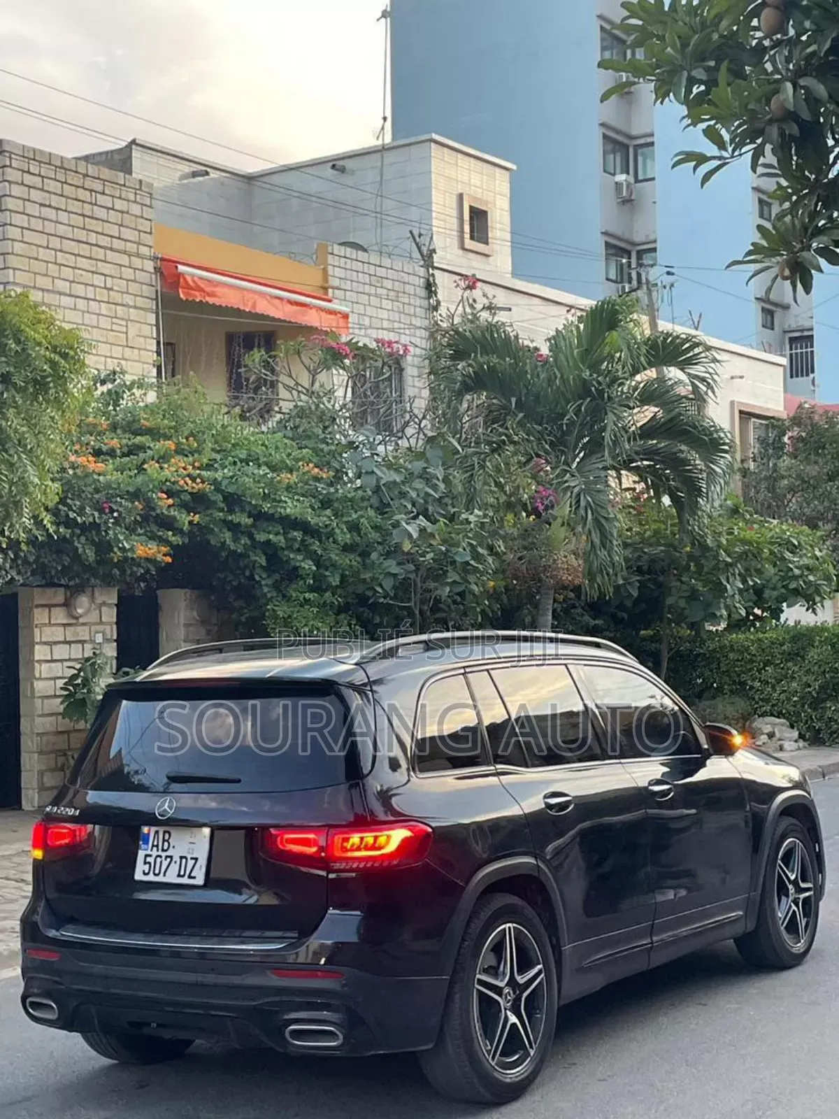 Mercedes-Benz GLB-Class GLB 220 d 2022 Black