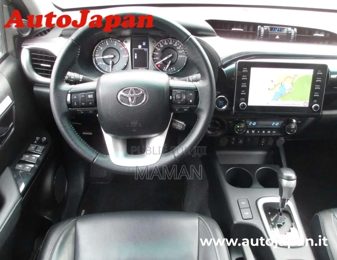 Toyota Hilux 2023 Gris