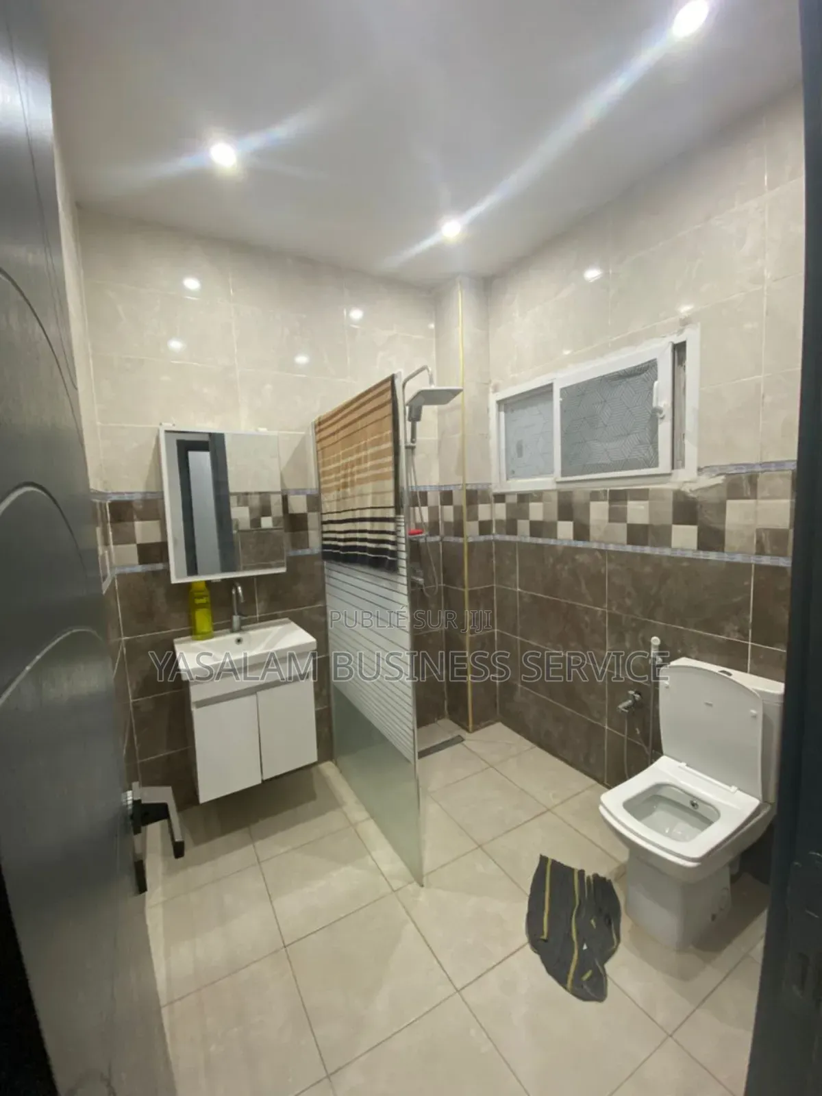 Furnished 1chbre Mini-plat dans Yasalam Business, Mermoz Sacré-Cœur