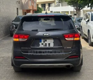 Kia Sorento 4dr SUV 2016 Gris