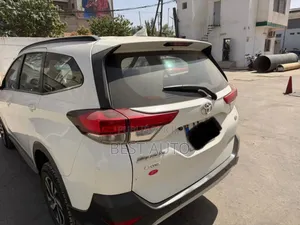 Toyota Rush 2022 Blanc