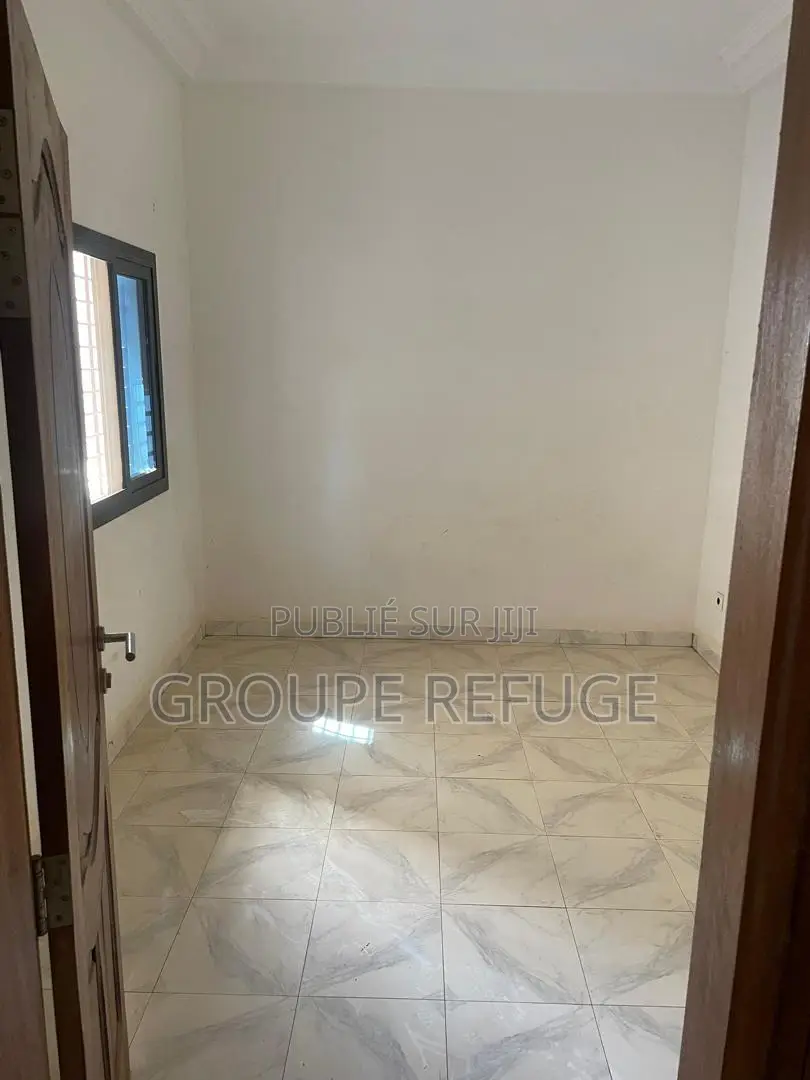 2chbre Appartement dans Groupe Refuge, Ngor à Louer
