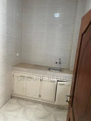 2chbre Appartement dans Groupe Refuge, Ngor à Louer
