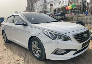 Hyundai Sonata Limited 2.0T Seban (2.0L 4cyl 6A) 2017 Blanc