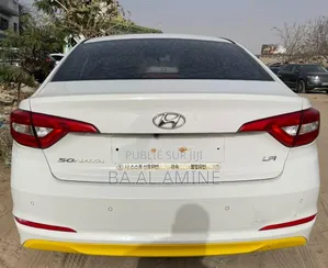 Hyundai Sonata Limited 2.0T Seban (2.0L 4cyl 6A) 2017 Blanc