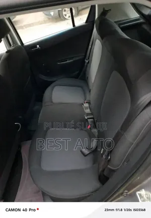 Hyundai i20 2023 Gris